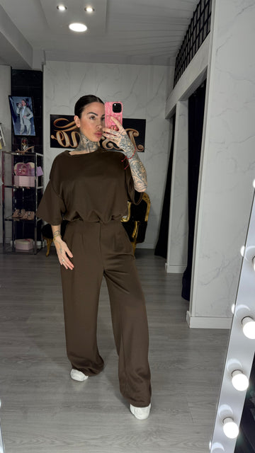 Conjunto primar marrón