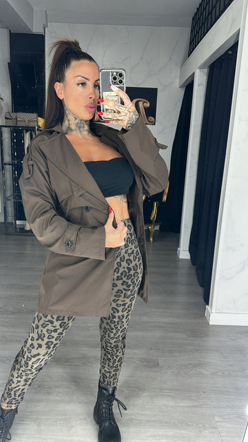 Gabardina, chocolate corta
