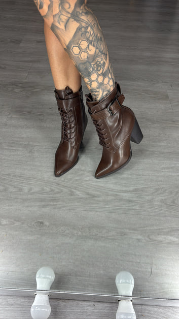 botas marrón