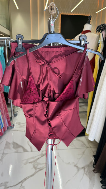 Conjunto, Ivonne, Burdeos