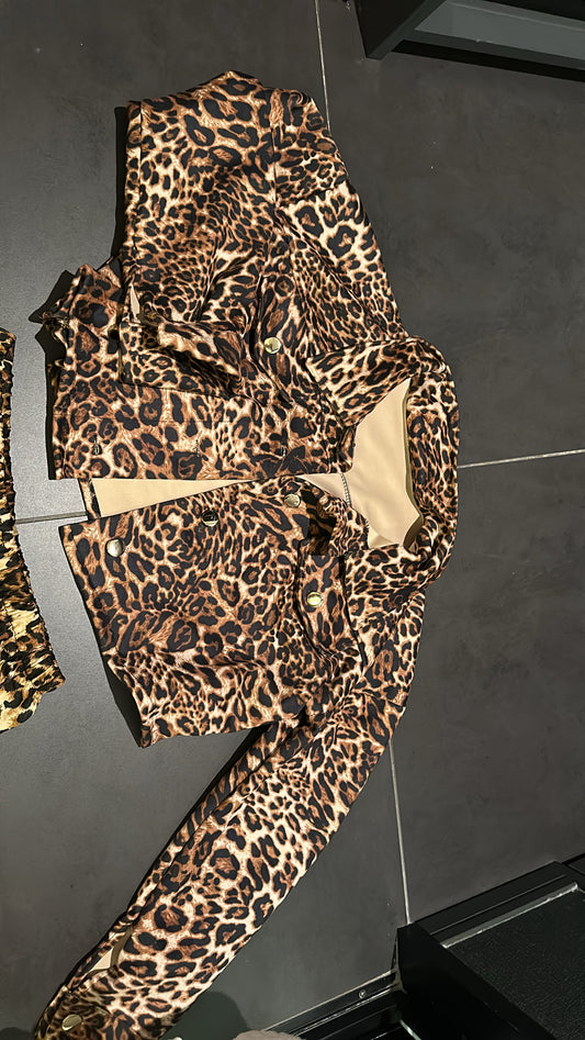 Chaqueta corta leopardo