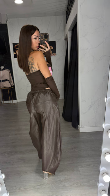 Pantalón cuero marrón