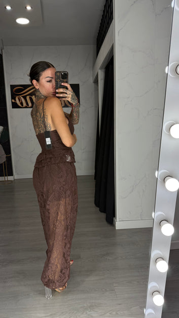 Conjunto encaje marrón