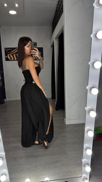 Mono dona negro