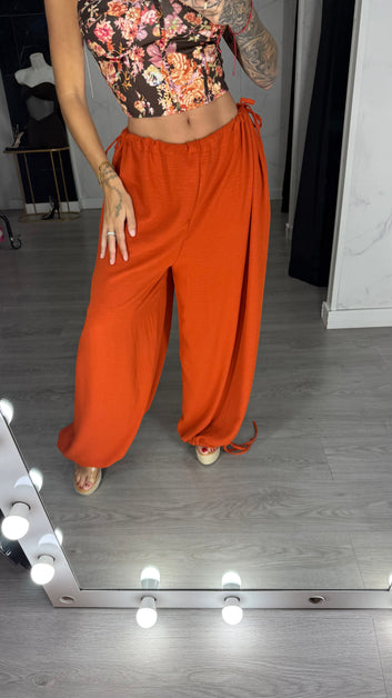 Pantalón naranja