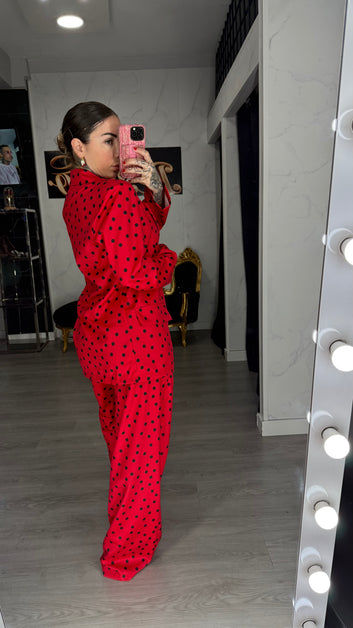 Traje lunares rojo