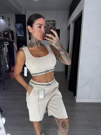 Conjunto al beige