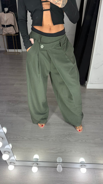 Pantalón capa verde