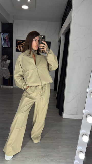 Chandal plástico Camel