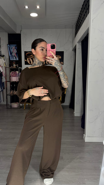 Conjunto primar marrón