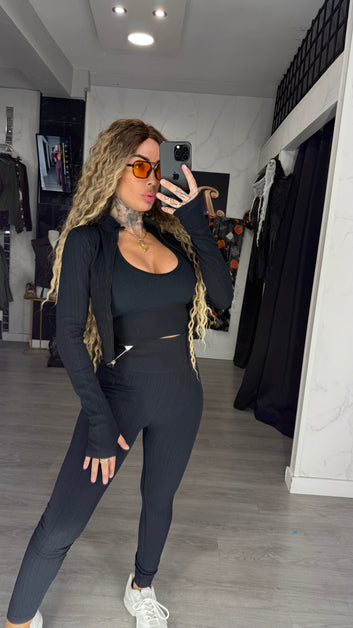 Conjunto, Leo negro