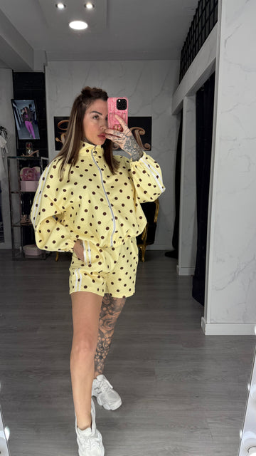 Chandal lunares amarillo