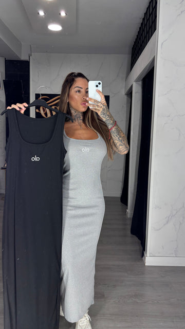 Ves vestido, aló negro