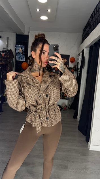 Chaqueta cuadros camel