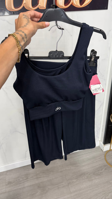 Conjunto al azul