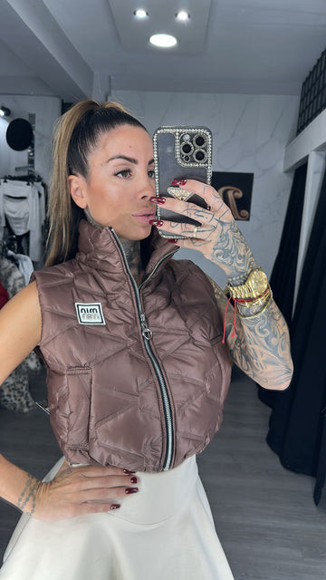 chaleco miu marrón