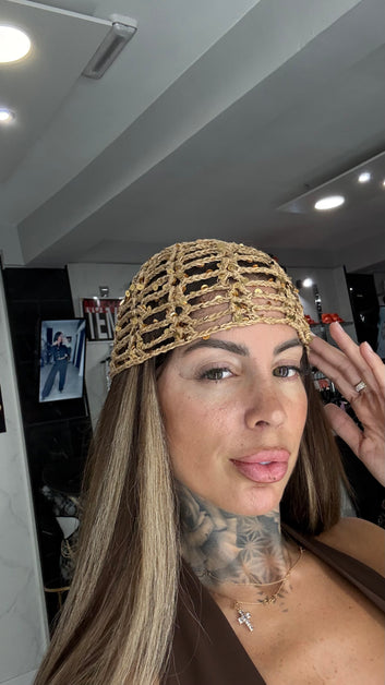 Gorro dorado