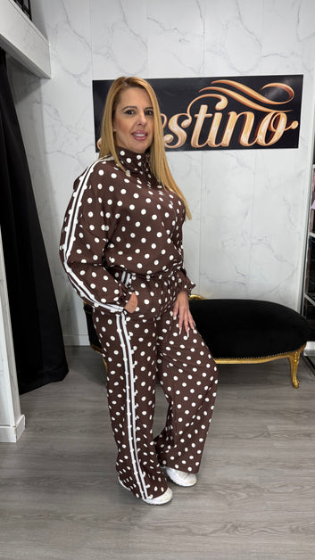 Chandal lunares marrón