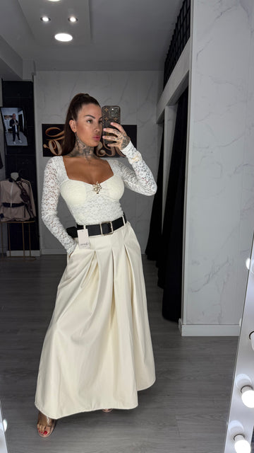 Falda dani crema