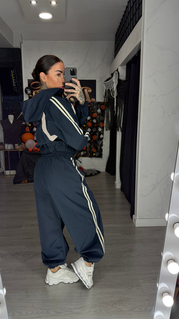 Chandal rayado azul