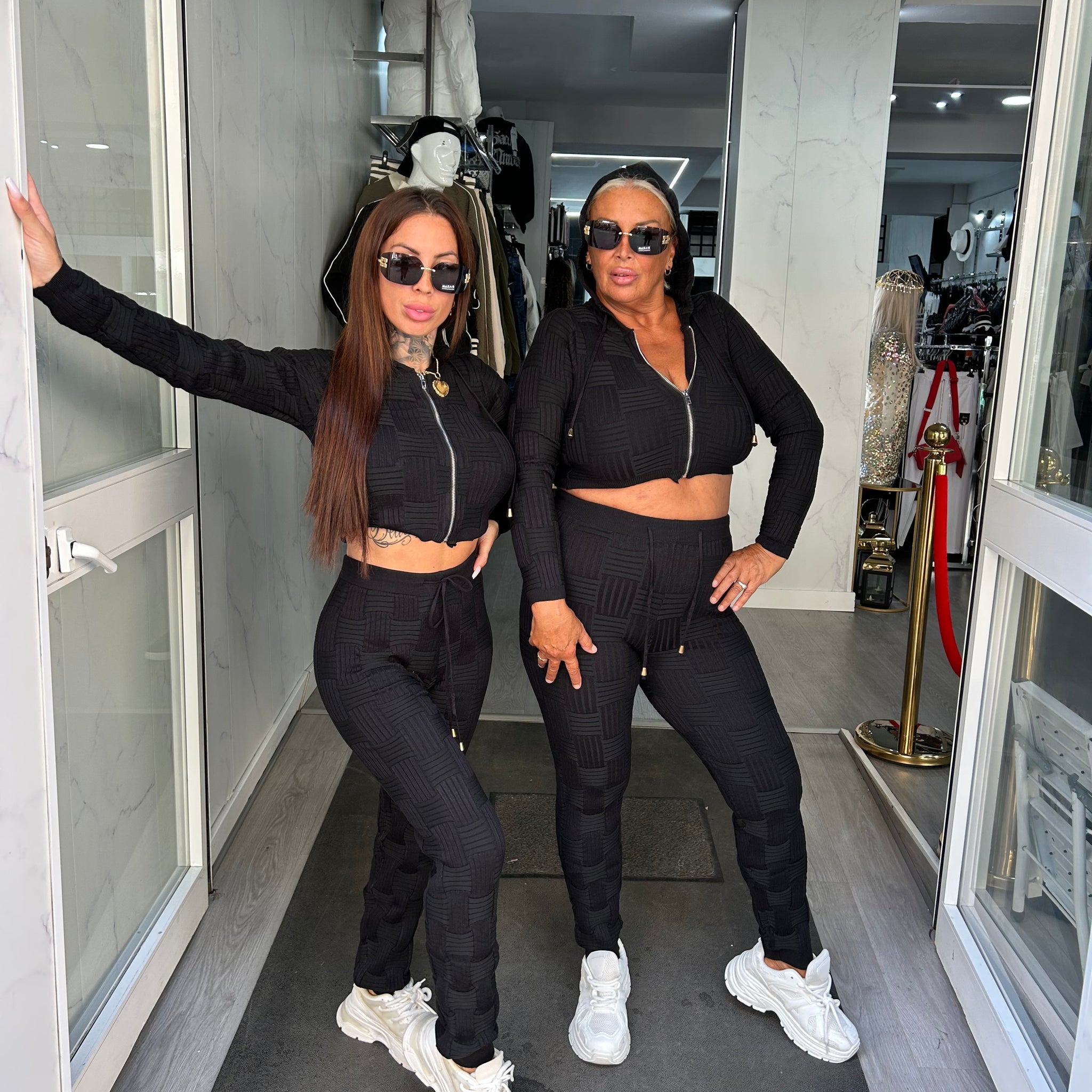 conjunto isi negro