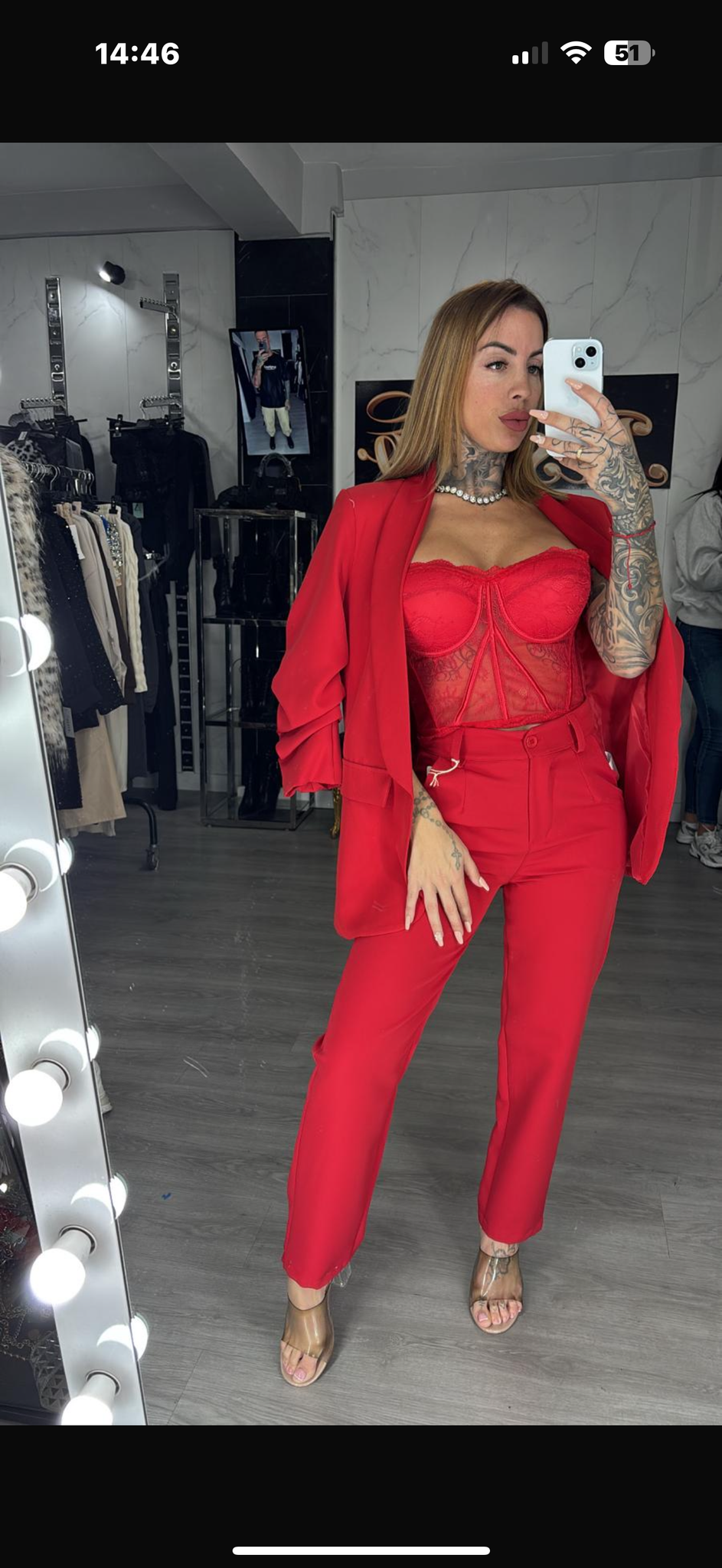 Traje pijo rojo