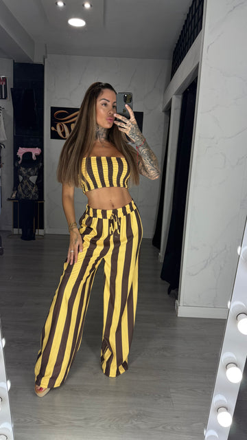 Conjunto raya amarillo