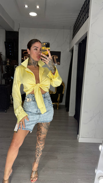 Camisa nudo amarilla