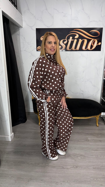 Chandal lunares marrón