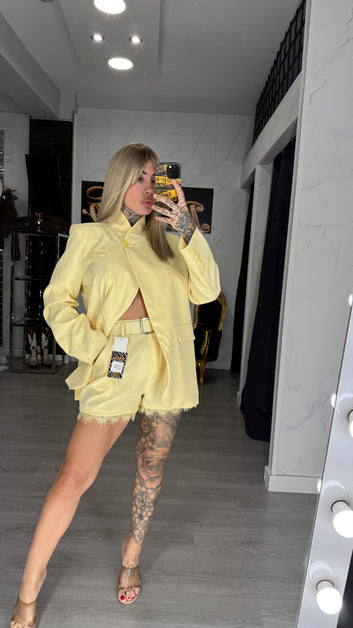 Blazer cura  amarilla