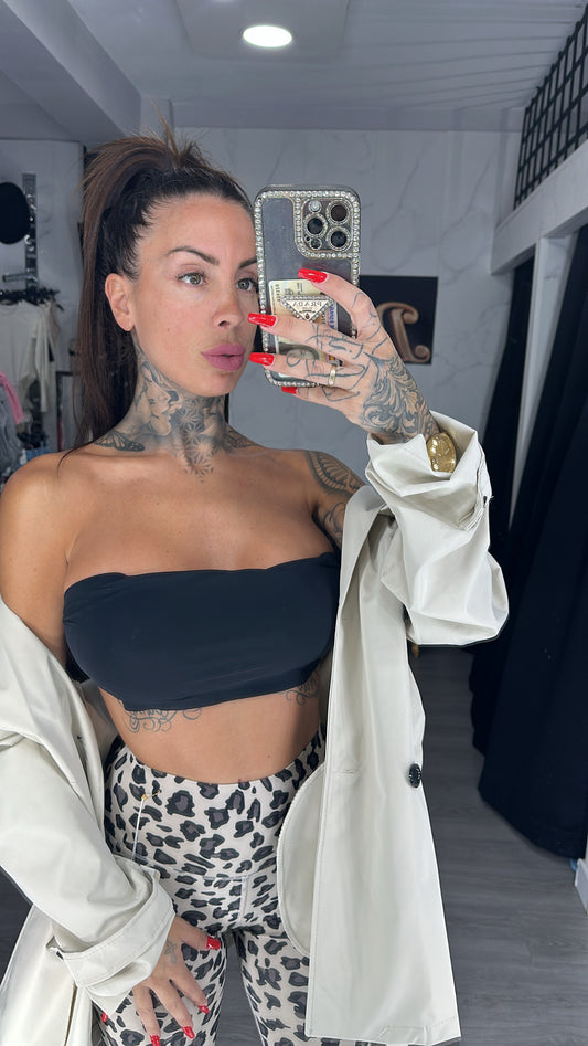 top básico negro