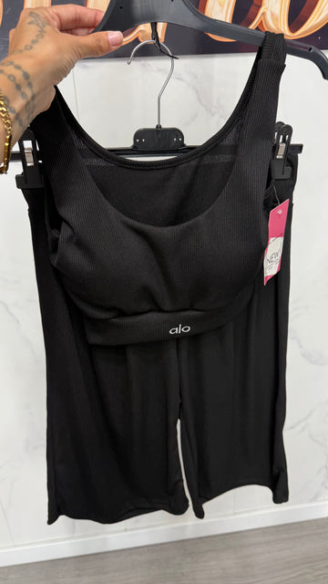 Conjunto al negro