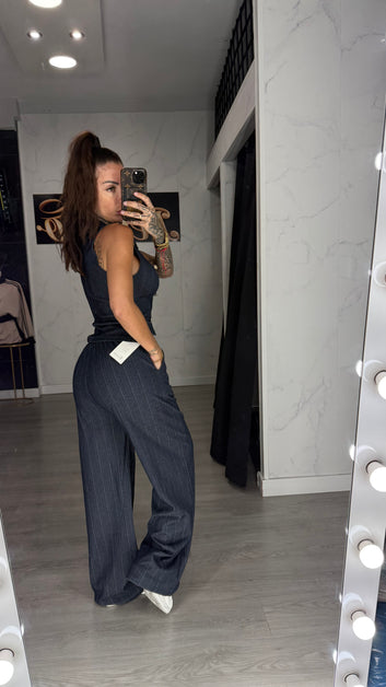 Conjunto vaquero, mami