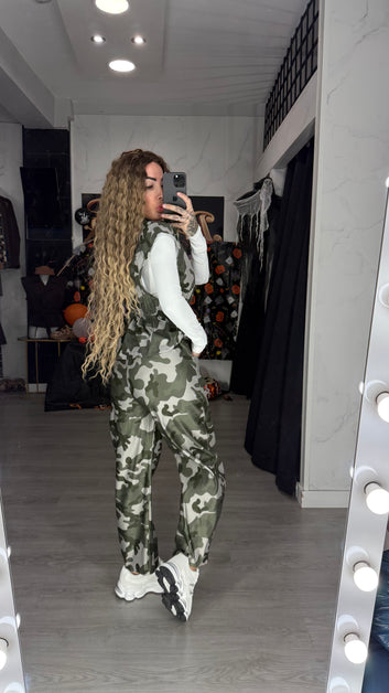 Conjunto militar, chaleco