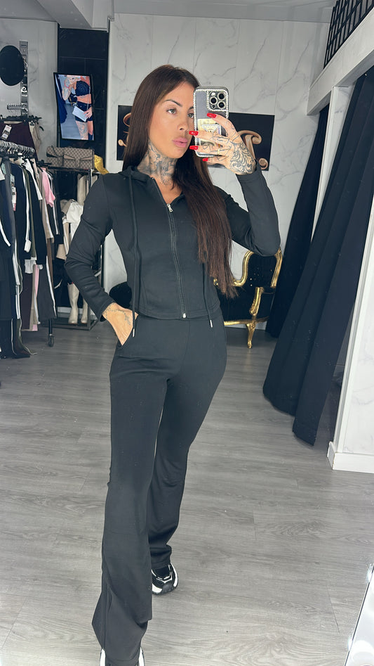 Conjunto cruzado negro