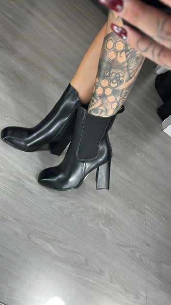 Botas carlitas