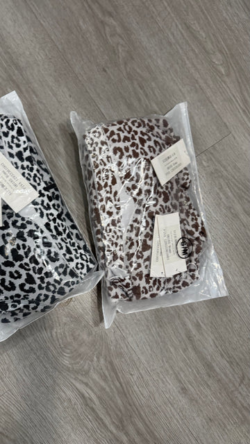 Conjunto leopardo marrón