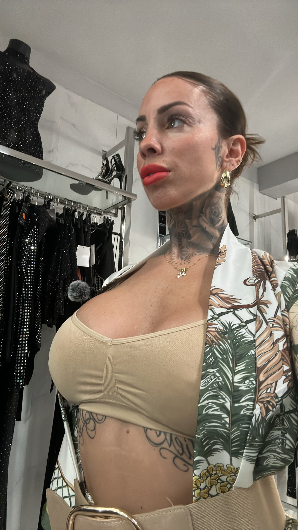 top beige
