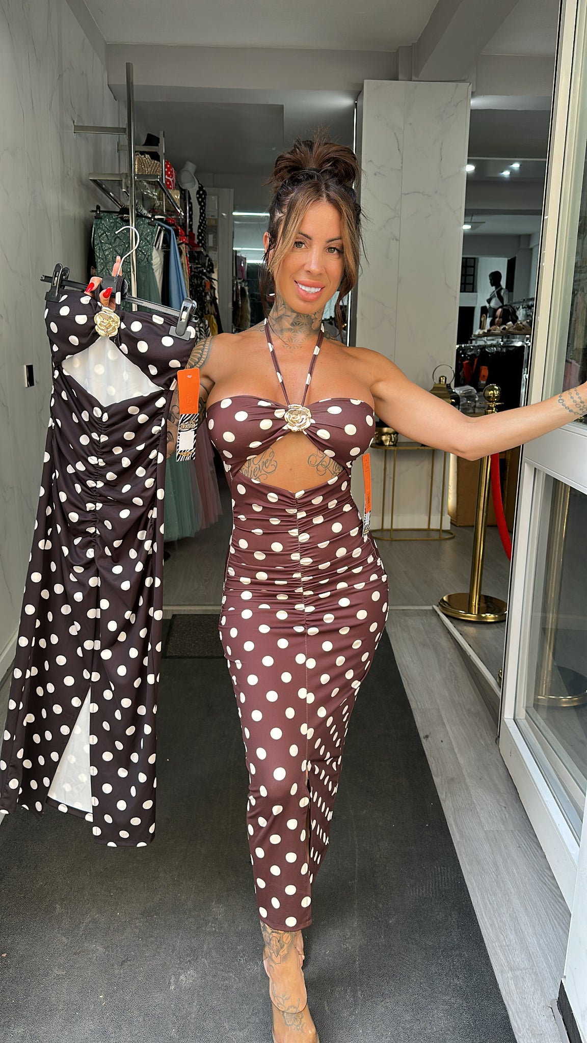 vestido grana negro