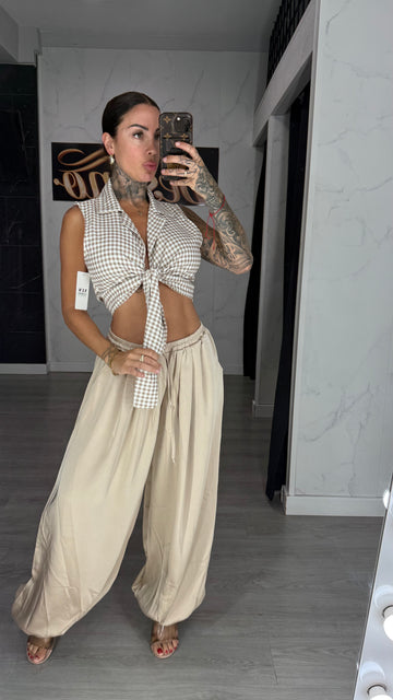 Pantalón raso dorado