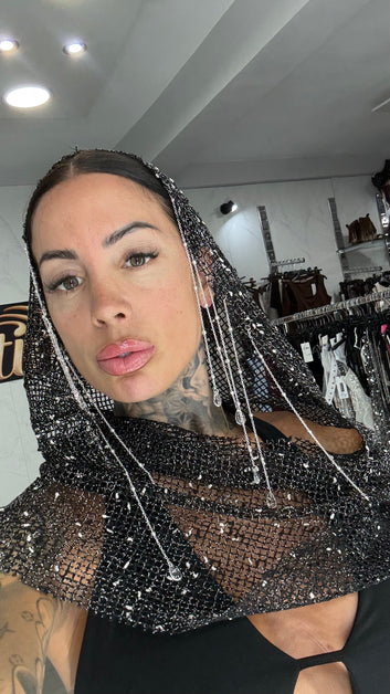 Capucha  perlas