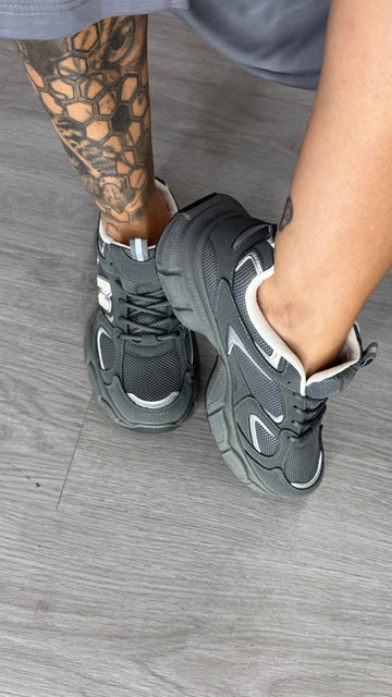 Tenis gris