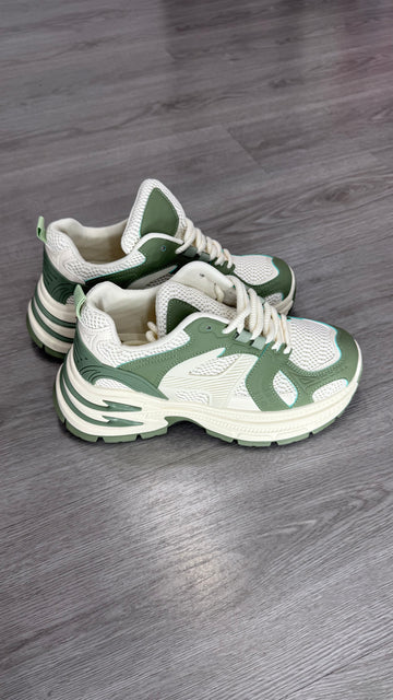 Tenis verde