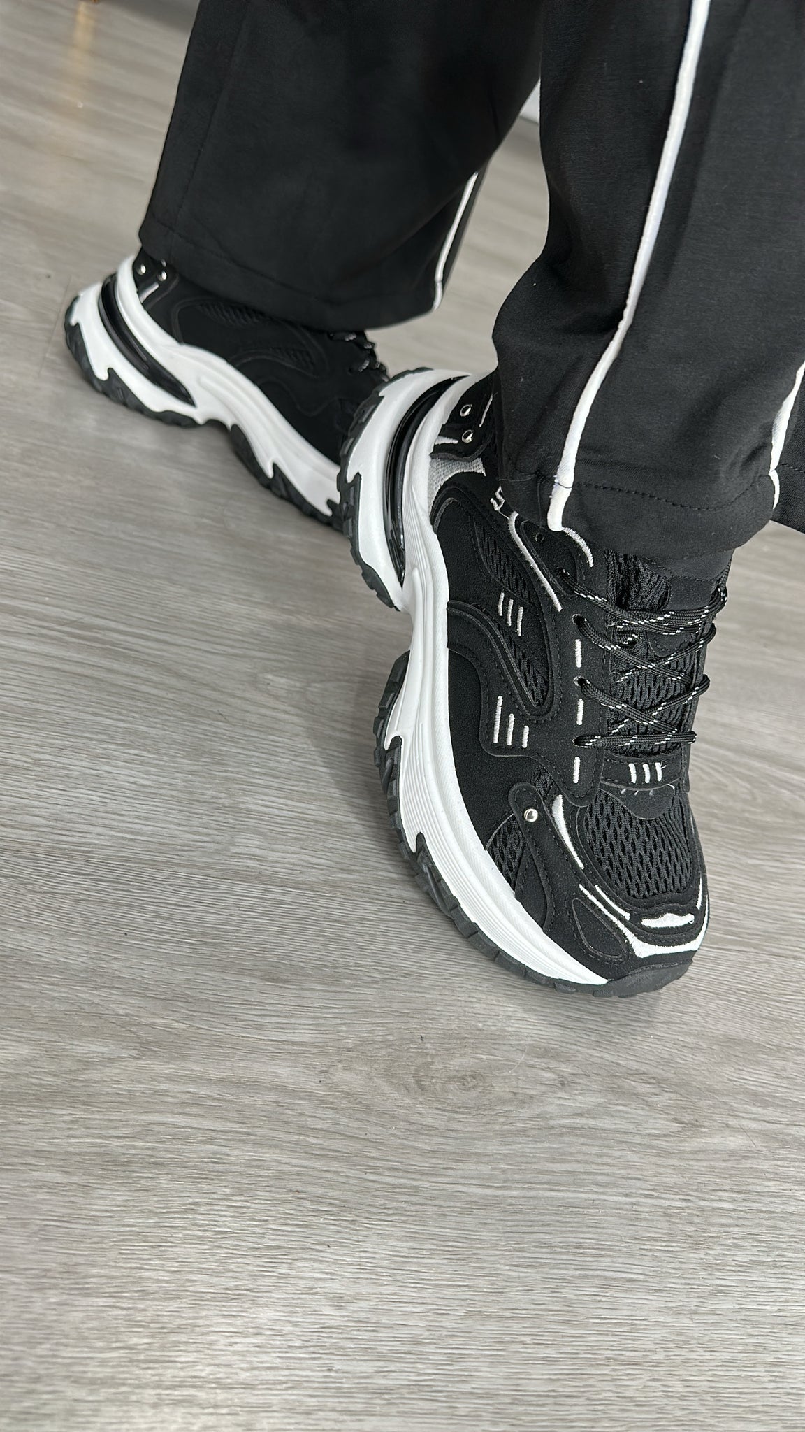 tenis negro